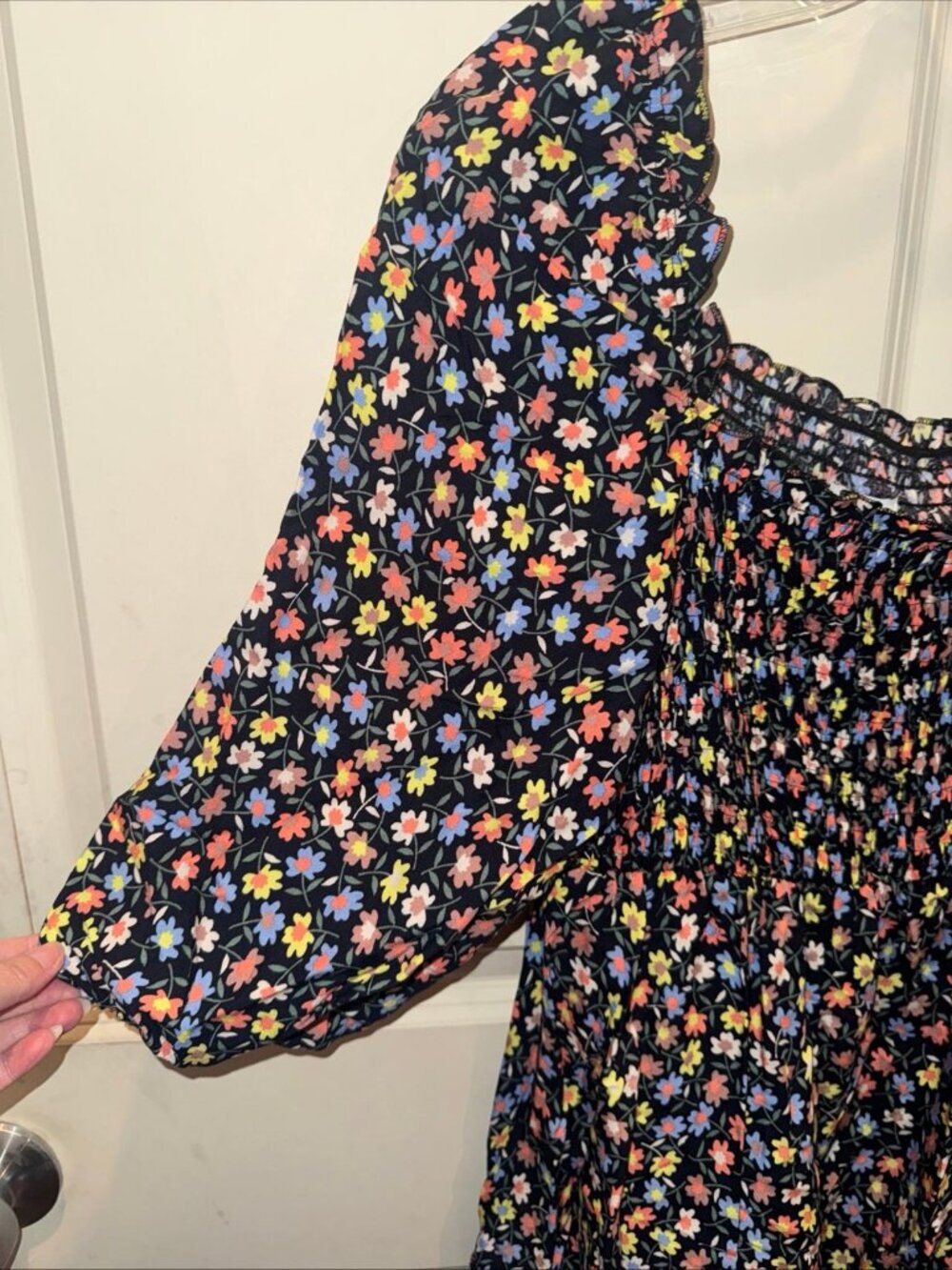 Dress Size Medium Floral - Picture 4 of 4